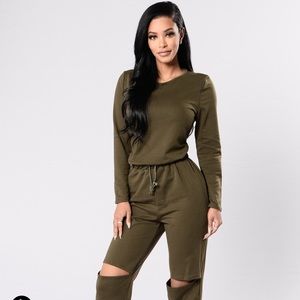 FASHIONOVA LONG GREEN JUMPER WITH KNEE CUT OUT
